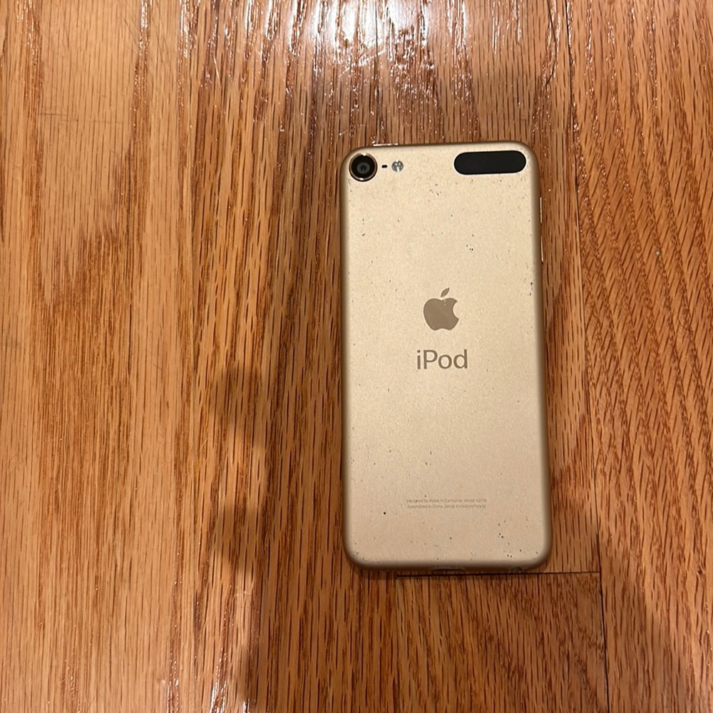 iPod touch 7th generation ONLY WORKS WITH HEADPHONES AND ONLY FLIPS ON YOUR FACE